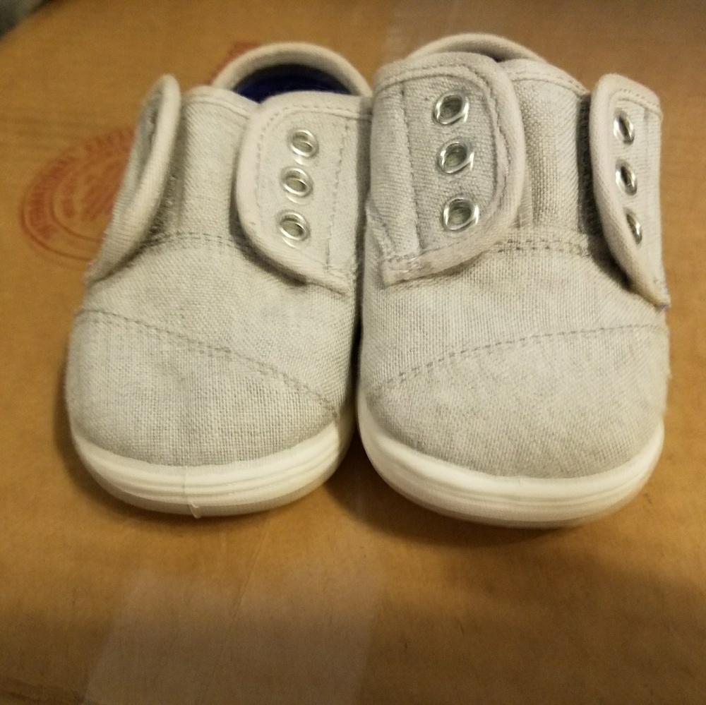 Nwot toms toddler shoes